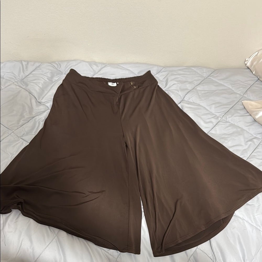 Cato capri flares